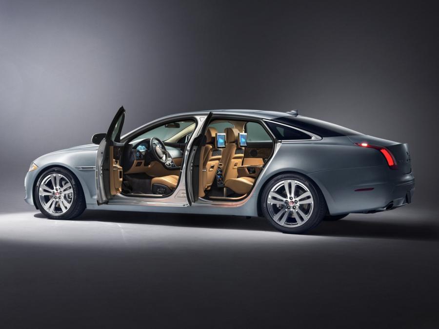  Jaguar XJL 2010 года  (US) (фото 15 из 41)